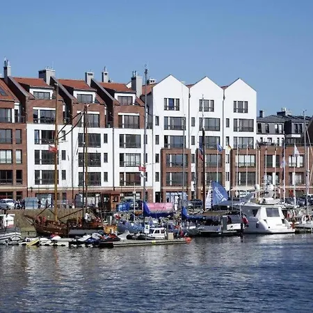 Urbannestgroup Szafarnia 8 *