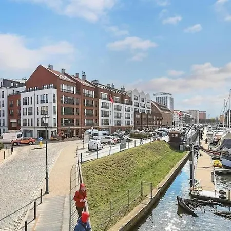 Urbannestgroup Szafarnia 8